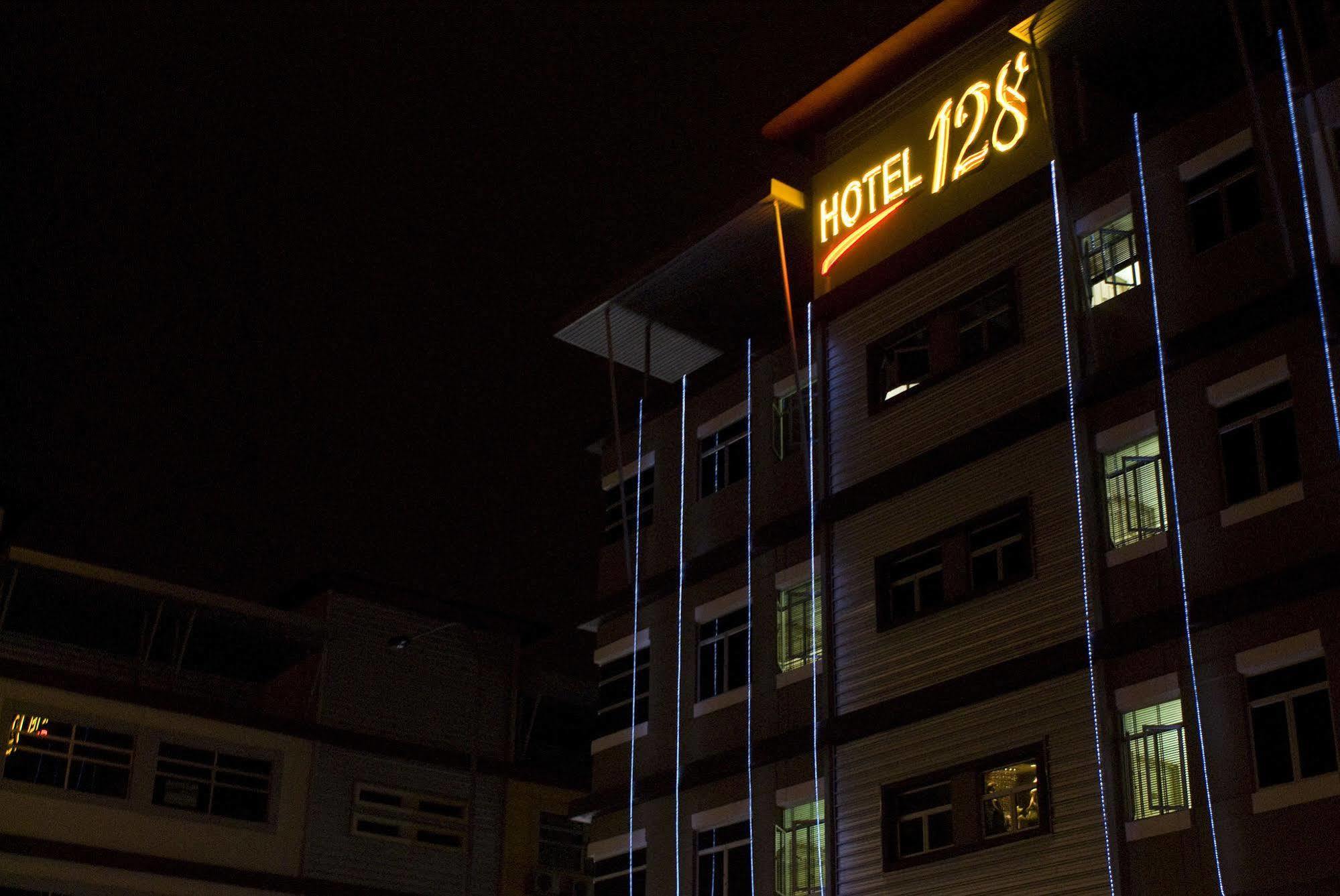 Hotel 128 กัวลาลัมเปอร์ ภายนอก รูปภาพ